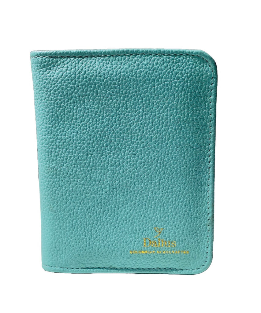 Portapasaporte en cuero Dalius l Diseño y estilo