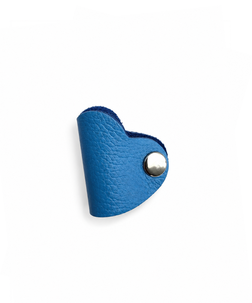 Portacables Azul en Cuero | Oh My Love – Dalius